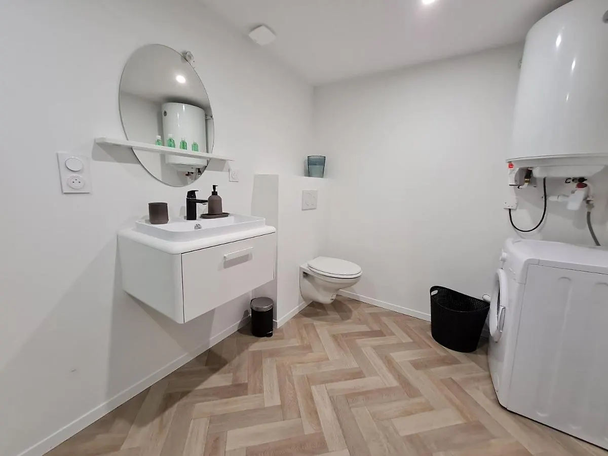 La Canopée Riom 0*,  France